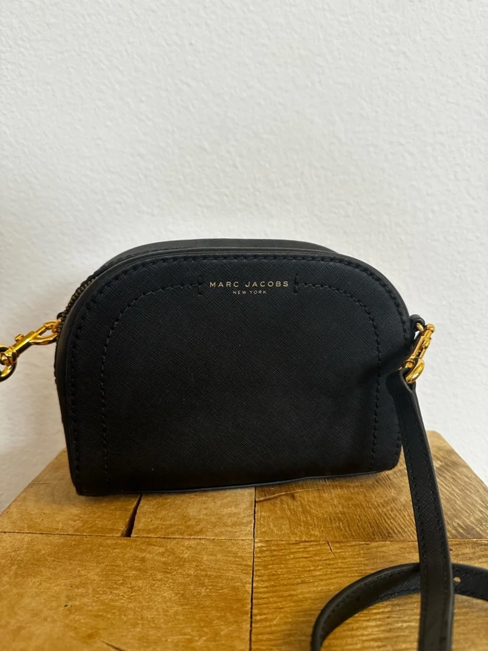 Marc Jacobs Black Saffiano Crossbody Camera Bag with Gold Hardware - Picture 2 of 4